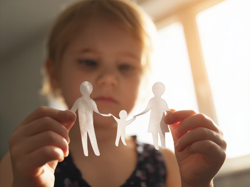 Psicólogo infantil en Ferrol interviniendo en la familia y las relaciones del niño